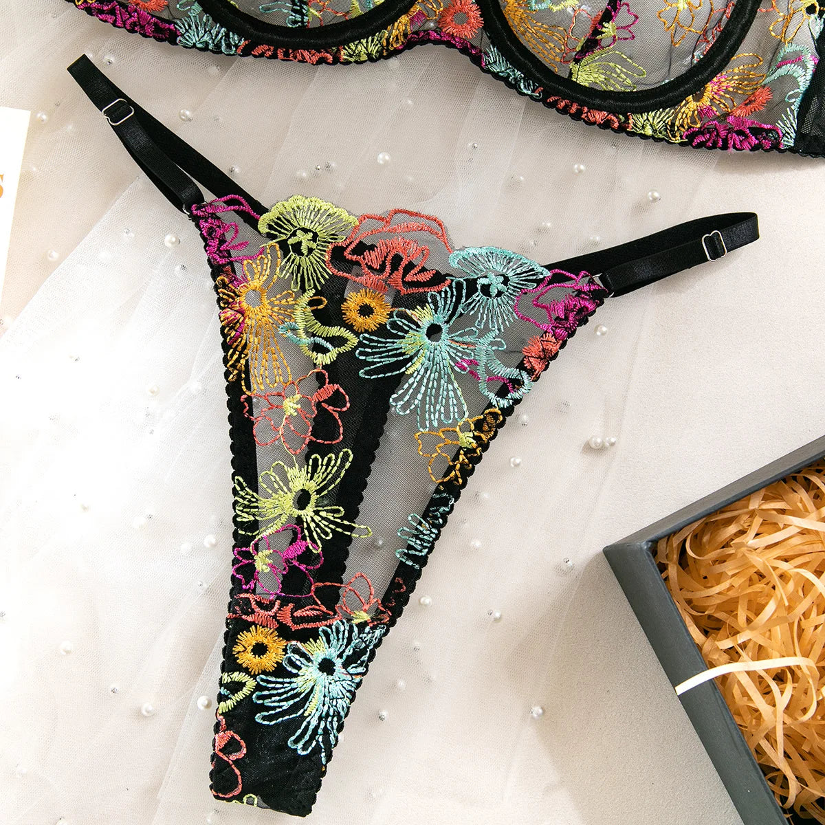 Conjunto de lingerie de renda multicolorida