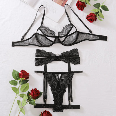 Ensemble de lingerie Wendy Sensual en dentelle découpée